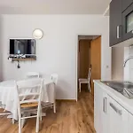 1 Bedroom Stunning In Barbat Apartamento *