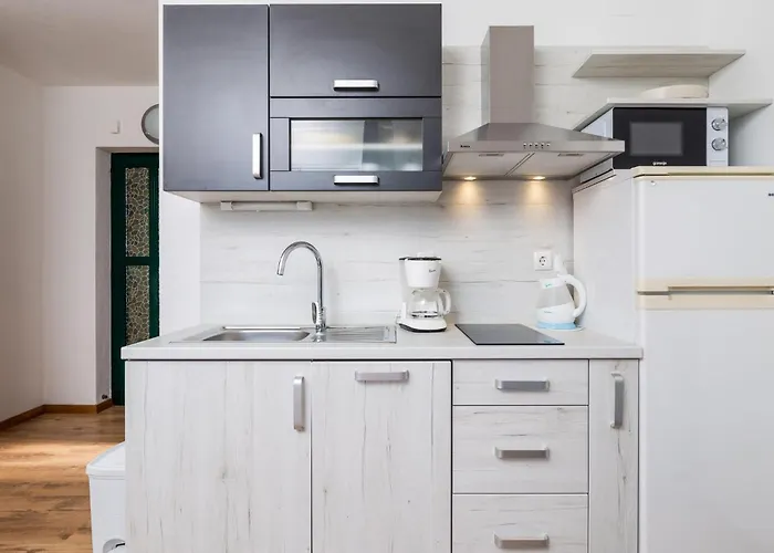 1 Bedroom Stunning In Barbat Daire